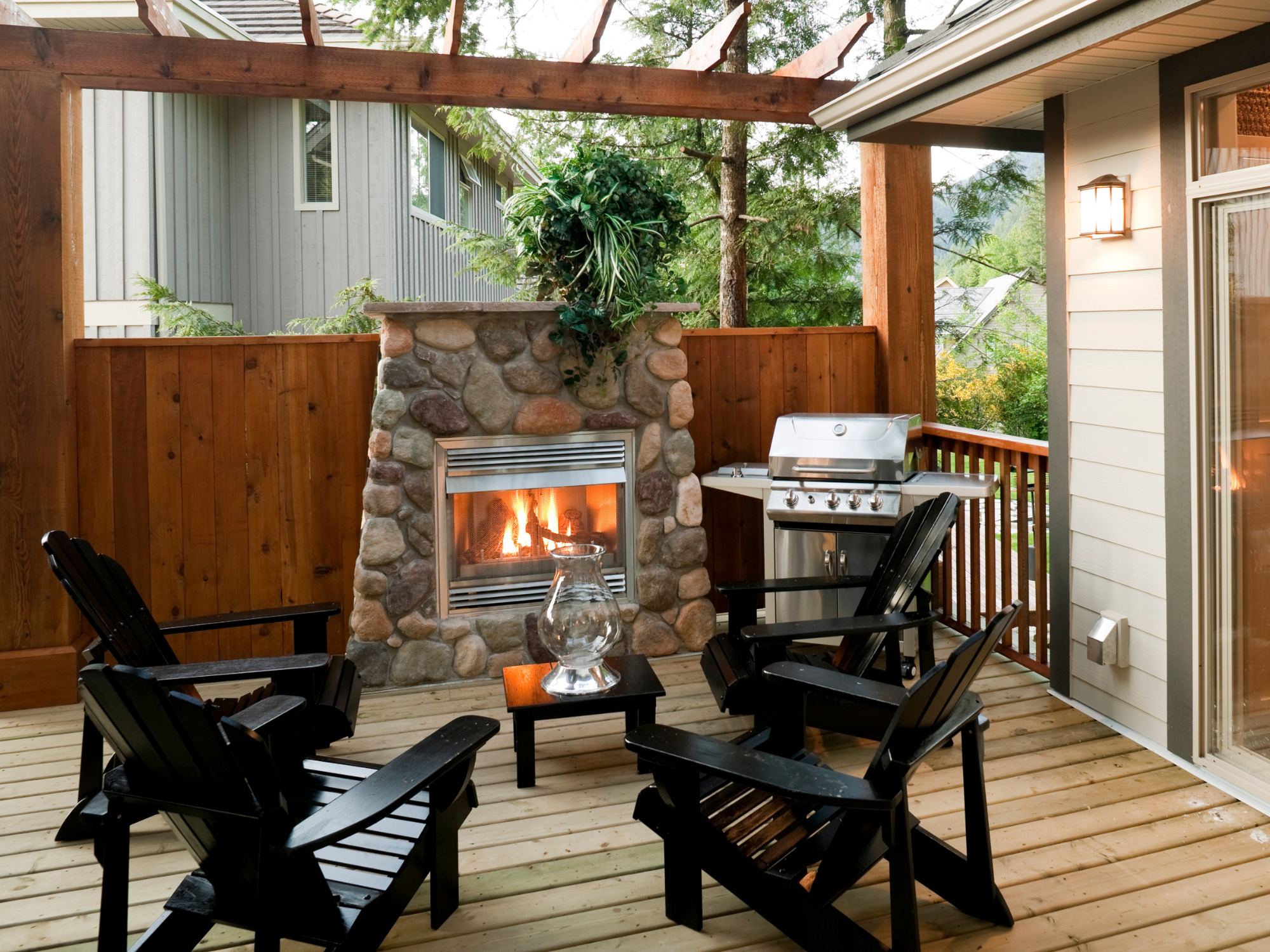 Custom Deck & Patio Installation